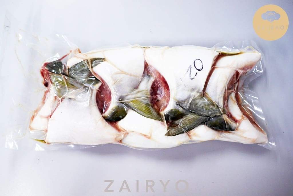 Hamachi Kama (Yellowtail Collar/Cheek) / はまち かま